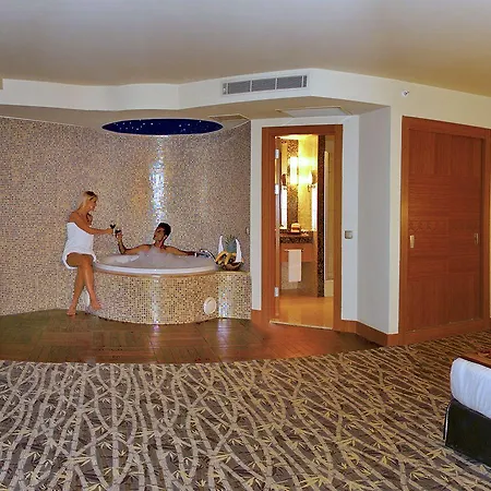 Royal Dragon Ośrodek wypoczynkowy 5*