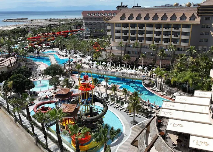 Resort Royal Dragon Side