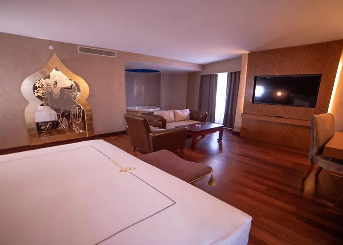 Royal Dragon Resort Side