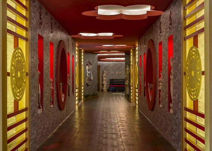 Royal Dragon 5* Side