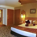 Курортний комплекс Royal Dragon 5*