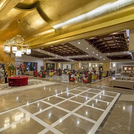 Royal Dragon Rezort Side