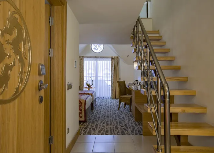 Feriested Royal Dragon Side